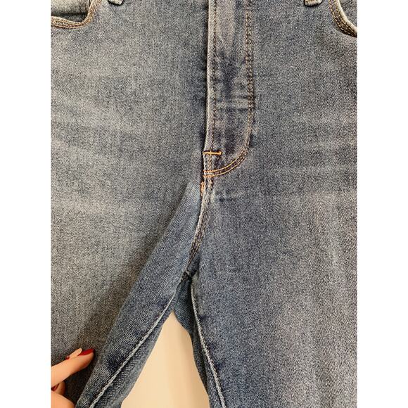 Mid Wash BLUE 524 Good American Good Straight Jeans 10/30 - Picture 5 of 9